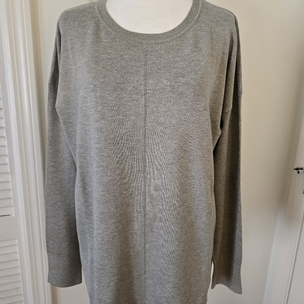 Ellen Tracy Grey Heather Round Neck Long Sleeve Sweater Sz. (Lg)